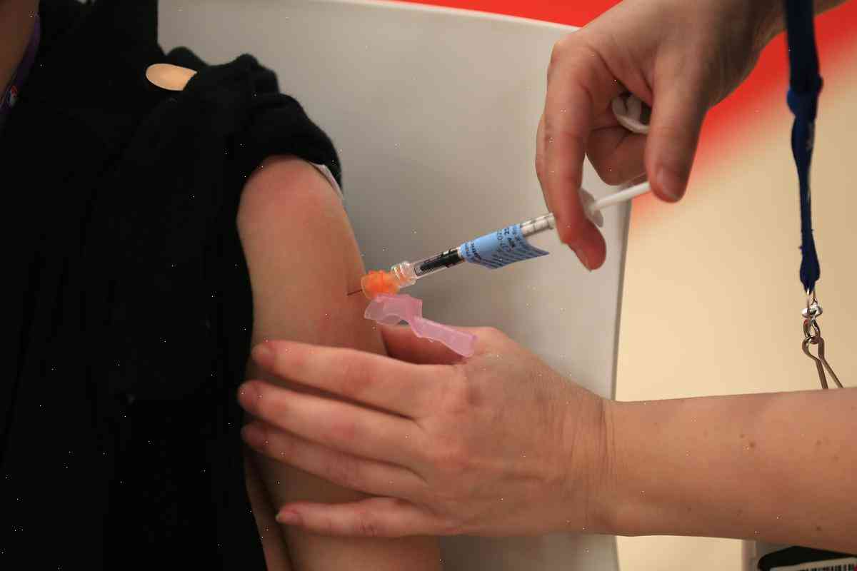 Ontario to expand COVID-19 vaccine availability to public health agencies